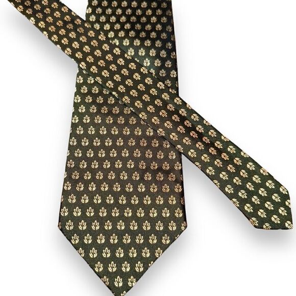 Polo Ralph Lauren Green Leaf Motif Handmade in USA Silk Tie - Picture 1 of 5